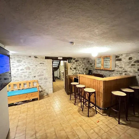 La Tour Carree De Nontron, Sleeps 12 Holiday home