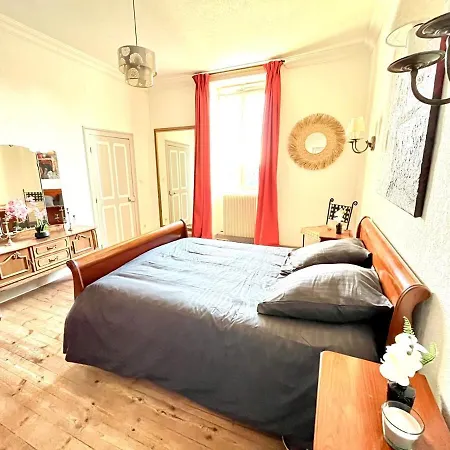 La Tour Carree De Nontron, Sleeps 12