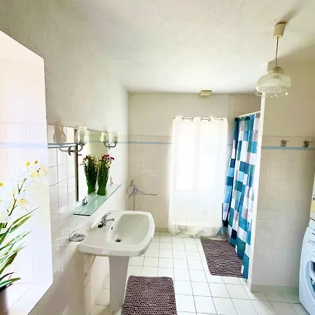 Holiday home La Tour Carree De Nontron, Sleeps 12 *